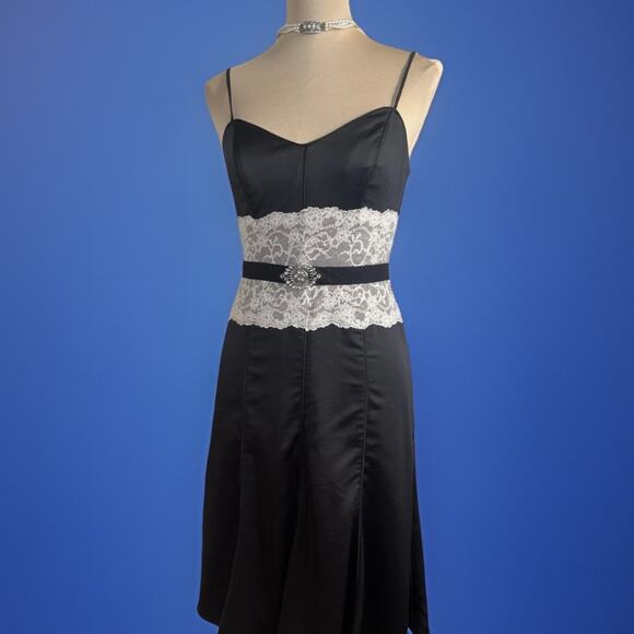 Y2k BCBG Max Azaria Black Cocktail Dress | Lace | Rhinestone Belt | Dark Romance - Picture 16 of 16